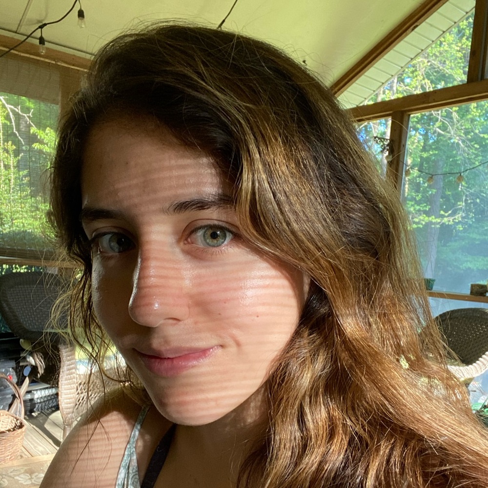Meet your Posher, Ana-maria